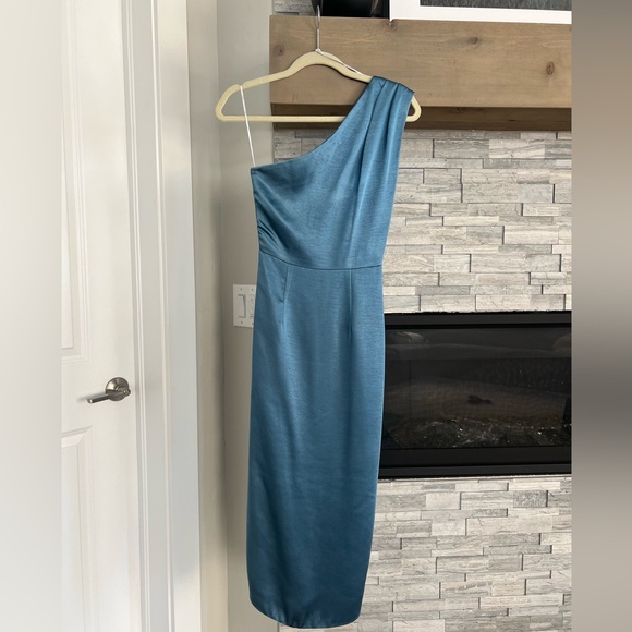cassini dress in blue elliatt Selene Maxi Tiered 3D Dress - Blue - L main image 0